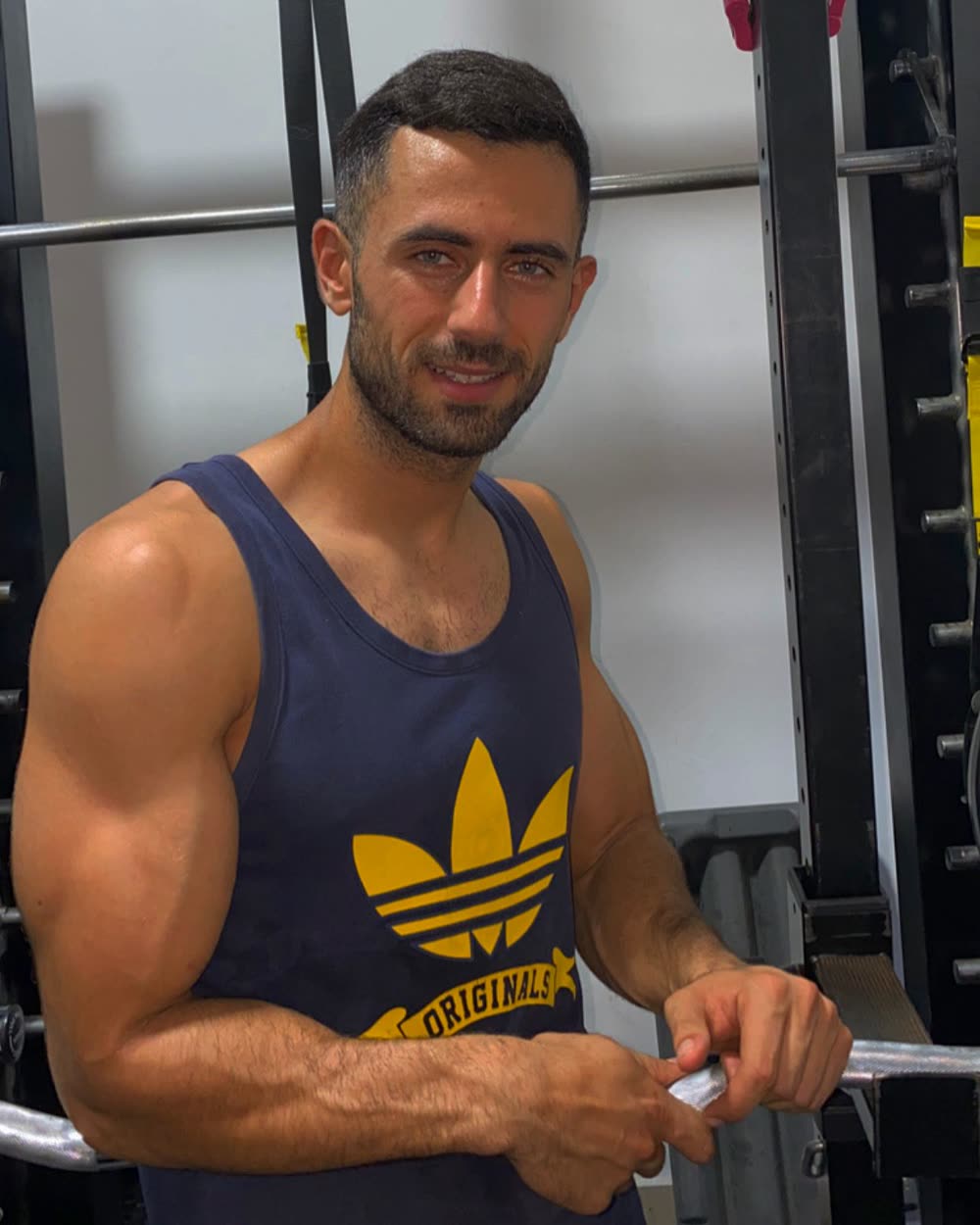 רותם פרץ באימון בחדר הכושר